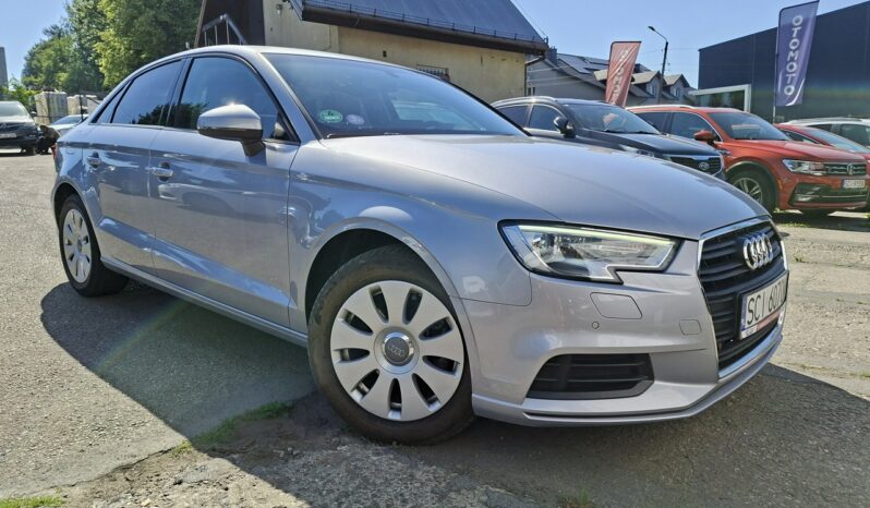 AUDI A3  | FWD (przód) | Manualna | 150 KM | Srebrny full