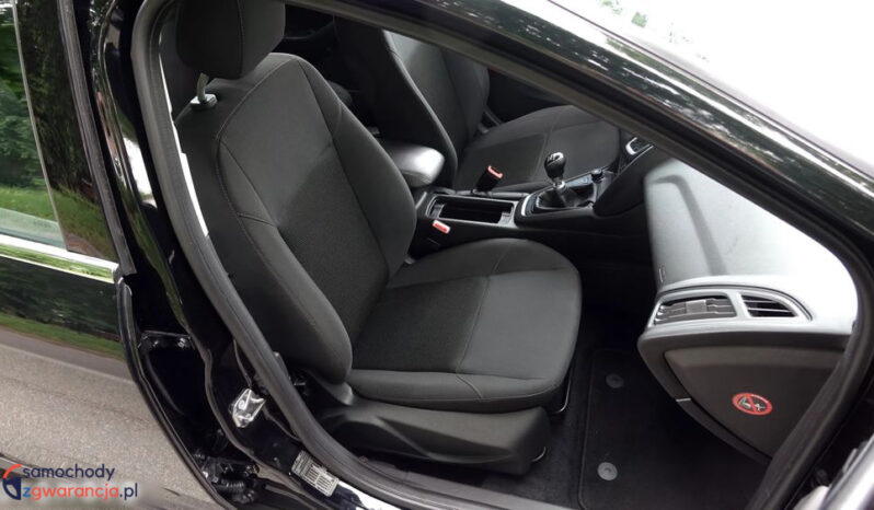 FORD Focus  | FWD (przód) | Manualna | 125 KM | Czarny full