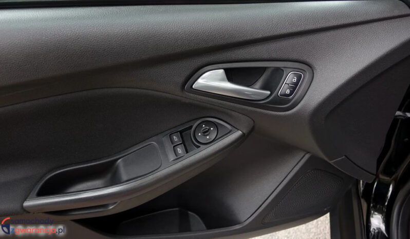 FORD Focus  | FWD (przód) | Manualna | 125 KM | Czarny full