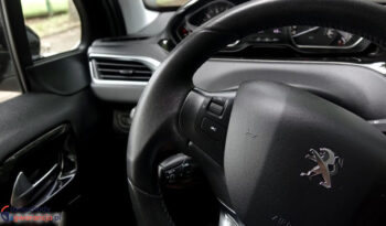 PEUGEOT 208  | FWD (przód) | Manualna | 120 KM | Brązowy full