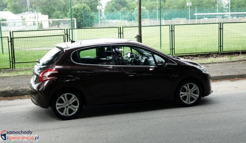 PEUGEOT 208  | FWD (przód) | Manualna | 120 KM | Brązowy full