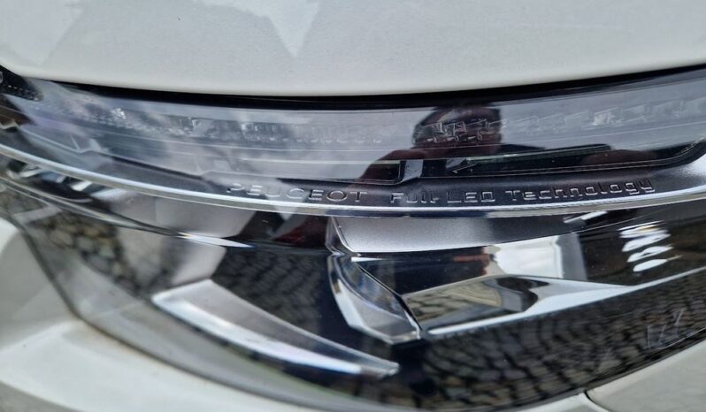 PEUGEOT 3008  | FWD (przód) | Manualna | 131 KM | Biały full