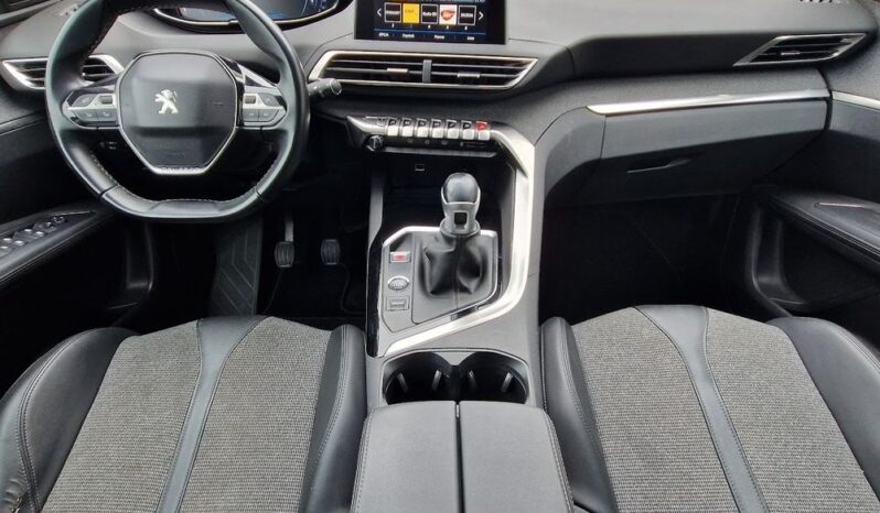 PEUGEOT 3008  | FWD (przód) | Manualna | 131 KM | Biały full