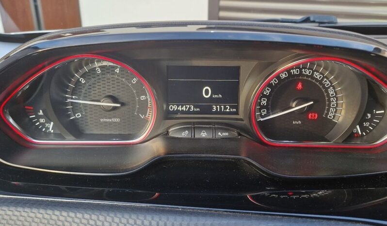 PEUGEOT 2008  | FWD (przód) | Manualna | 110 KM | Biały full