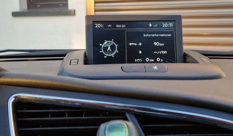 PEUGEOT 3008  | FWD (przód) | Manualna | 120 KM | Biały full