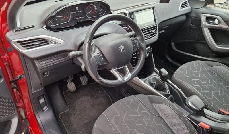 PEUGEOT 2008  | FWD (przód) | Manualna | 110 KM | Czerwony full