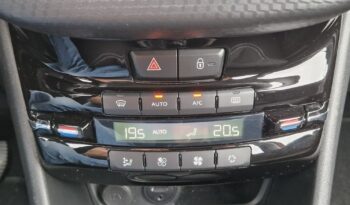 PEUGEOT 2008  | FWD (przód) | Manualna | 110 KM | Czerwony full