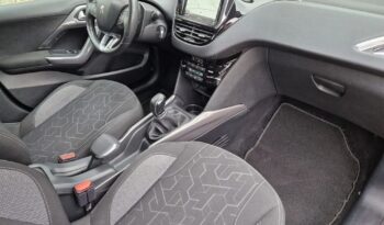PEUGEOT 2008  | FWD (przód) | Manualna | 110 KM | Czerwony full