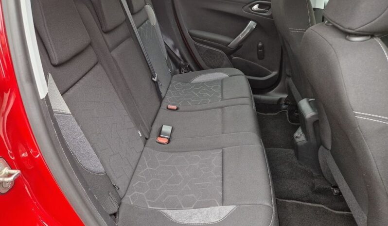 PEUGEOT 2008  | FWD (przód) | Manualna | 110 KM | Czerwony full
