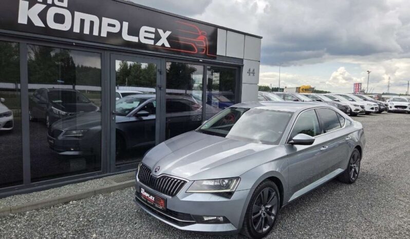 Skoda Superb  | Fwd (Przód) | Automatyczna | 190 Km | Szary