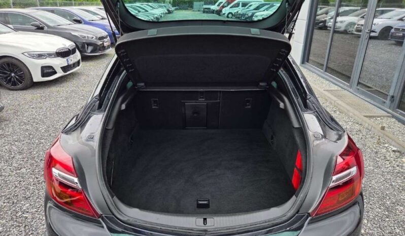 OPEL Insignia  | FWD (przód) | Manualna | 194 KM | Czarny full
