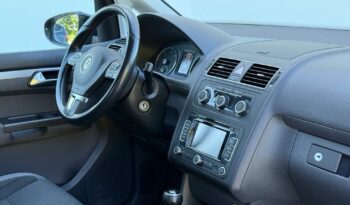 VOLKSWAGEN Touran  | FWD (przód) | Manualna | 110 KM | Czarny full