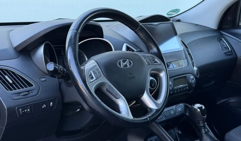 HYUNDAI ix35  | FWD (przód) | Manualna | 116 KM | Czarny full