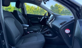 HYUNDAI ix35  | FWD (przód) | Manualna | 116 KM | Czarny full