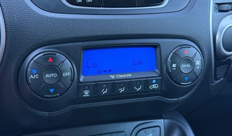 HYUNDAI ix35  | FWD (przód) | Manualna | 116 KM | Czarny full
