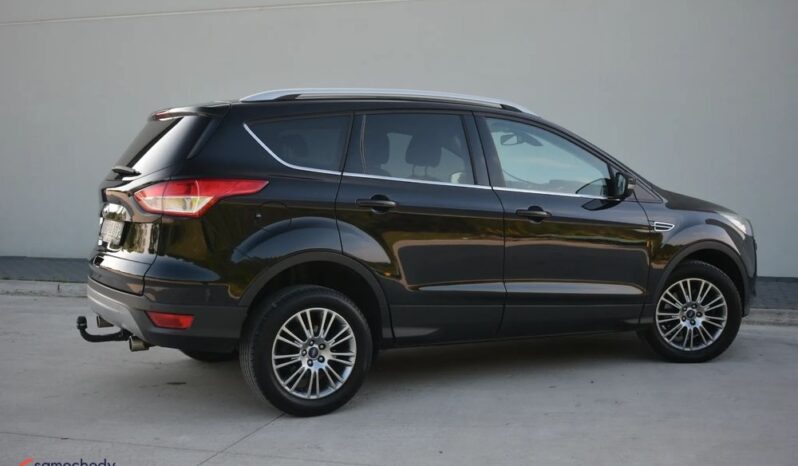 FORD Kuga  | 4×4 (doł. automatycznie) | Manualna | 140 KM | Czarny full