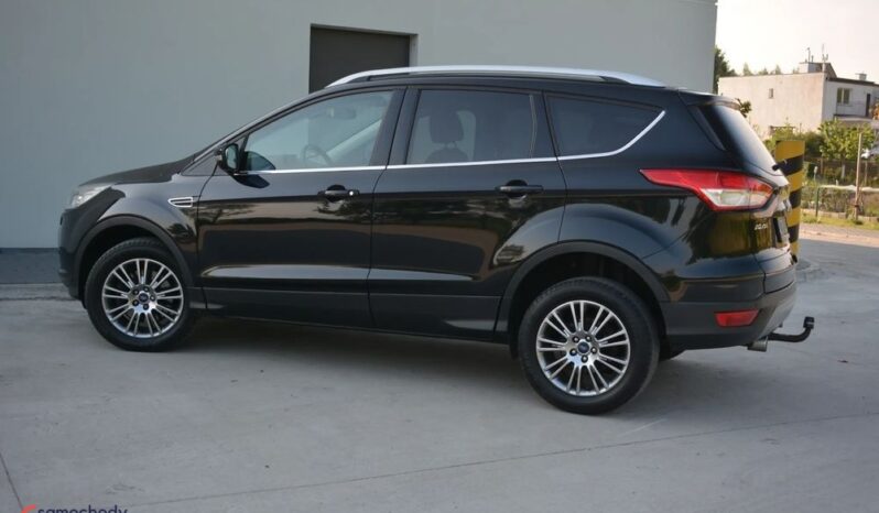 FORD Kuga  | 4×4 (doł. automatycznie) | Manualna | 140 KM | Czarny full
