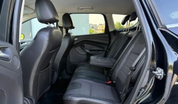 FORD Kuga  | 4×4 (doł. automatycznie) | Manualna | 140 KM | Czarny full