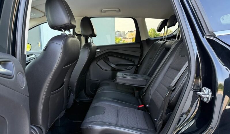 FORD Kuga  | 4×4 (doł. automatycznie) | Manualna | 140 KM | Czarny full