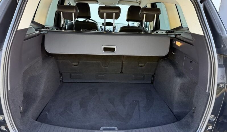 FORD Kuga  | 4×4 (doł. automatycznie) | Manualna | 140 KM | Czarny full