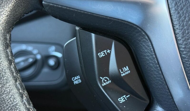 FORD Kuga  | 4×4 (doł. automatycznie) | Manualna | 140 KM | Czarny full