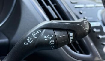 FORD Kuga  | 4×4 (doł. automatycznie) | Manualna | 140 KM | Czarny full