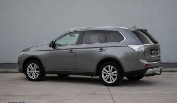 MITSUBISHI Outlander  | 4×4 (doł. automatycznie) | Automatyczna | 150 KM | Szary full