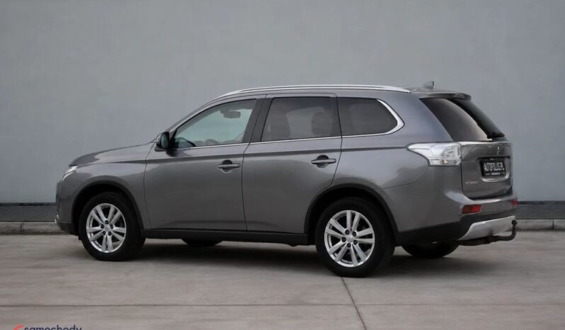 MITSUBISHI Outlander  | 4×4 (doł. automatycznie) | Automatyczna | 150 KM | Szary full