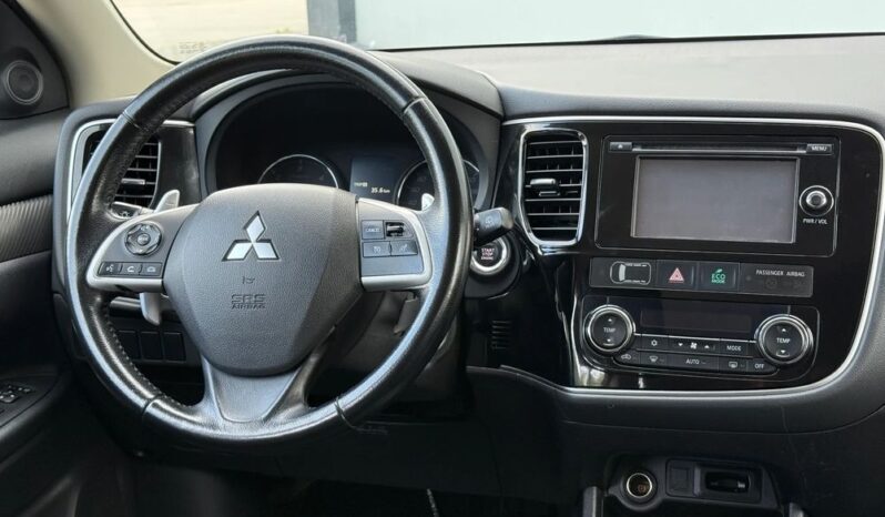 MITSUBISHI Outlander  | 4×4 (doł. automatycznie) | Automatyczna | 150 KM | Szary full