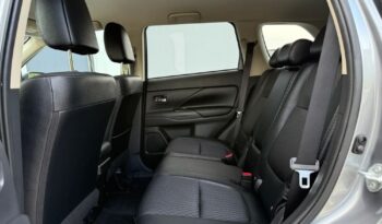 MITSUBISHI Outlander  | 4×4 (doł. automatycznie) | Automatyczna | 150 KM | Szary full