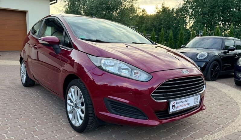 Ford Fiesta  | Fwd (Przód) | Manualna | 82 Km | Bordowy