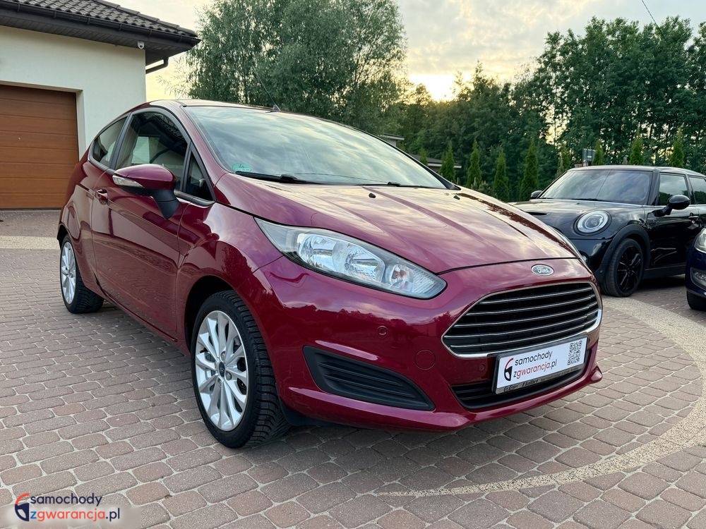Ford Fiesta  | Fwd (Przód) | Manualna | 82 Km | Bordowy