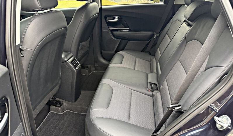 KIA Niro  | FWD (przód) | Automatyczna | 105 KM | Granatowy full