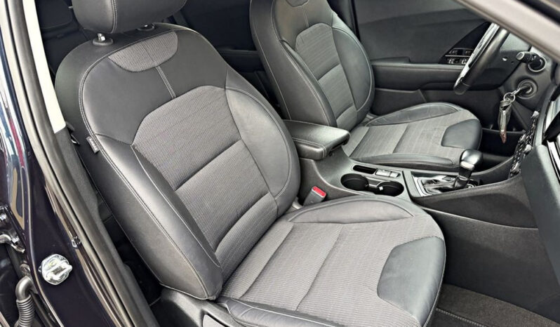 KIA Niro  | FWD (przód) | Automatyczna | 105 KM | Granatowy full