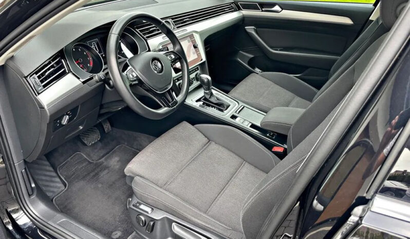 VOLKSWAGEN Passat Variant | FWD (przód) | Automatyczna | 150 KM | Czarny full