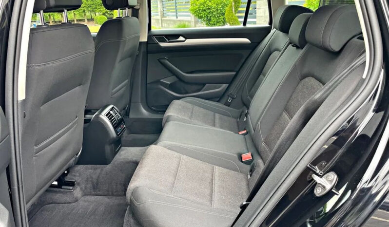 VOLKSWAGEN Passat Variant | FWD (przód) | Automatyczna | 150 KM | Czarny full