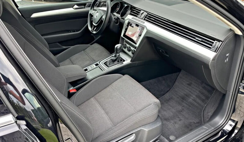 VOLKSWAGEN Passat Variant | FWD (przód) | Automatyczna | 150 KM | Czarny full