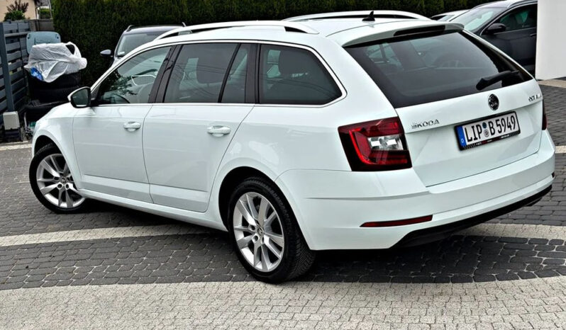 SKODA Octavia  | FWD (przód) | Automatyczna | 150 KM | Biały full