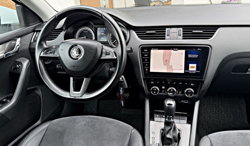 SKODA Octavia  | FWD (przód) | Automatyczna | 150 KM | Biały full