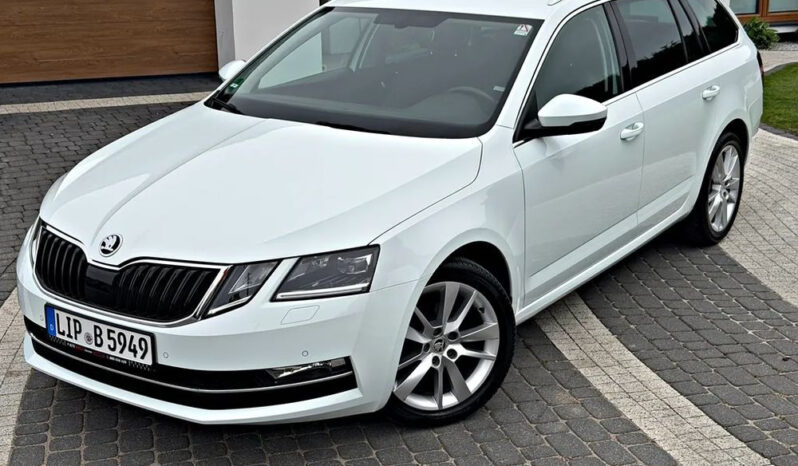 SKODA Octavia  | FWD (przód) | Automatyczna | 150 KM | Biały full