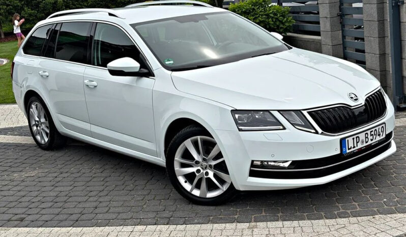 SKODA Octavia  | FWD (przód) | Automatyczna | 150 KM | Biały full