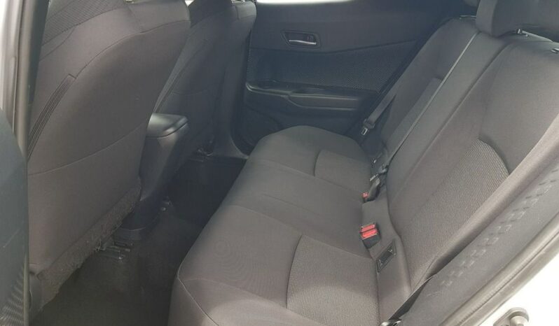 TOYOTA C-HR | FWD (przód) | Automatyczna | 116 KM | Srebrny full