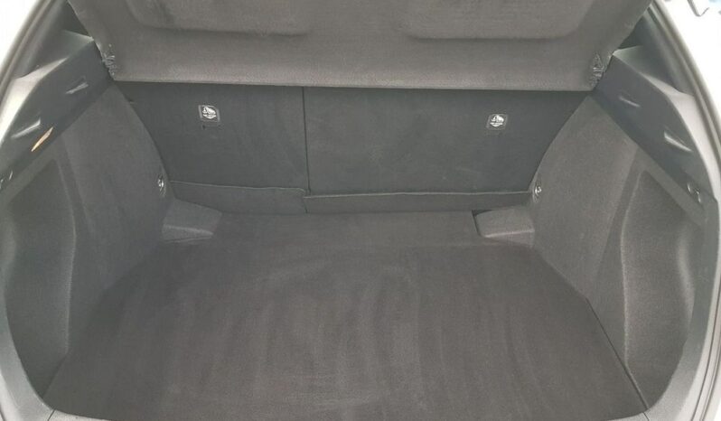 TOYOTA C-HR | FWD (przód) | Automatyczna | 116 KM | Srebrny full