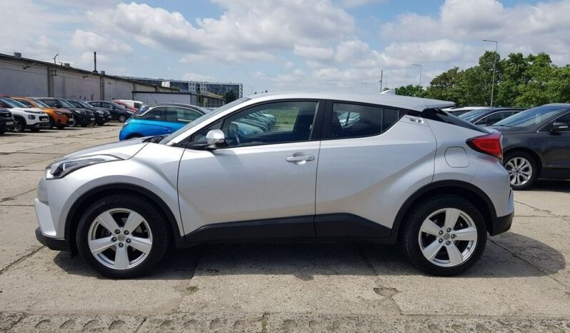 TOYOTA C-HR | FWD (przód) | Automatyczna | 116 KM | Srebrny full