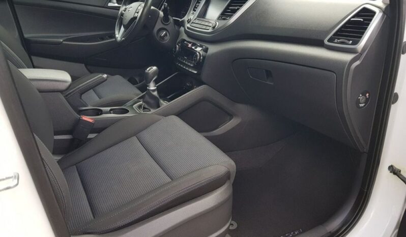 HYUNDAI Tucson  | FWD (przód) | Manualna | 136 KM | Biały full