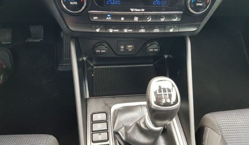 HYUNDAI Tucson  | FWD (przód) | Manualna | 136 KM | Biały full
