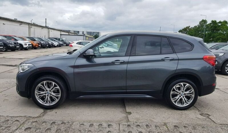 BMW X1  | FWD (przód) | Automatyczna | 150 KM | Szary full
