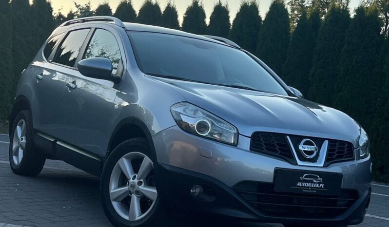 Nissan   Qashqai+2    141 Km    Automatyczna    4X4 (Doł. Ręcznie)    Szary