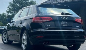 AUDI   A3     150 KM    Manualna    FWD (przód)    Czarny full