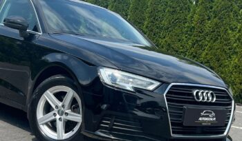 AUDI   A3     150 KM    Manualna    FWD (przód)    Czarny full